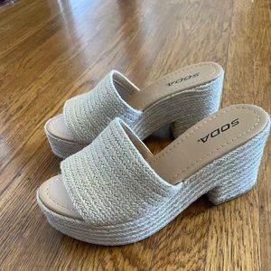Soda jute platform slides